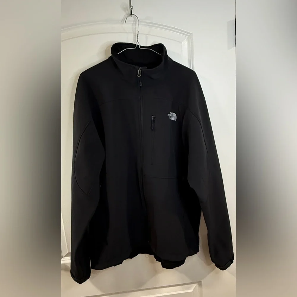 The North Face Men’s XL Black Softshell Jacket Full Zip Fleece Lined